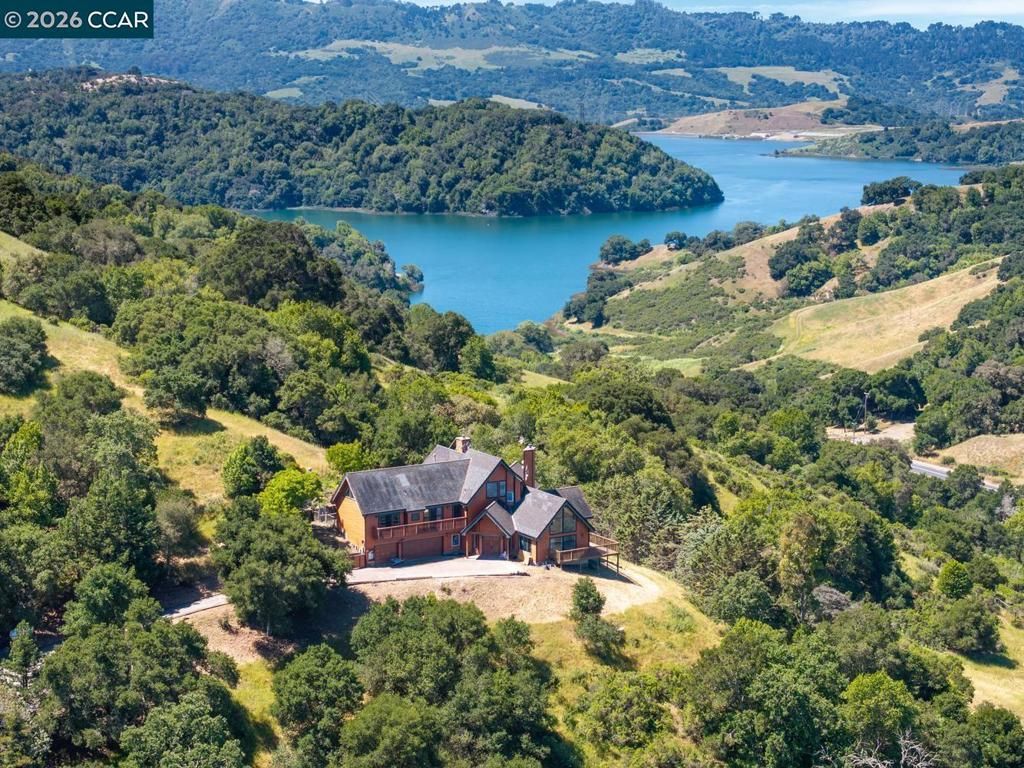 Image 1 of property listing at 224 Bear Oaks Lane, Martinez, CA 94553
