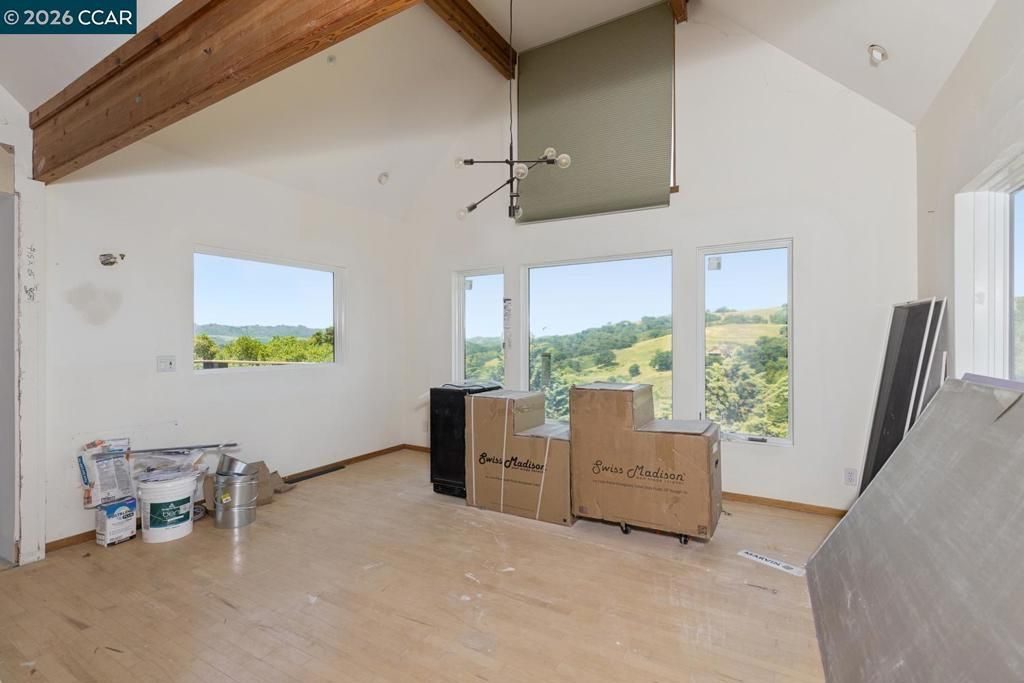 Image 12 of property listing at 224 Bear Oaks Lane, Martinez, CA 94553