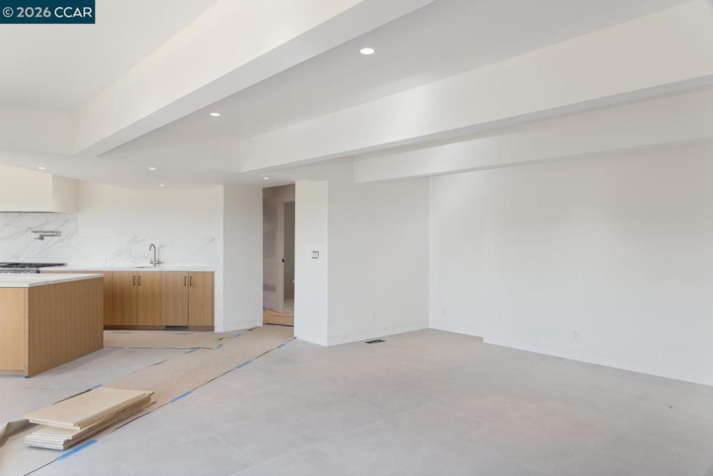 Image 29 of property listing at 224 Bear Oaks Lane, Martinez, CA 94553