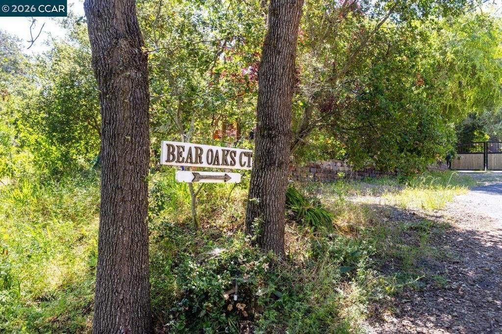 Image 44 of property listing at 224 Bear Oaks Lane, Martinez, CA 94553
