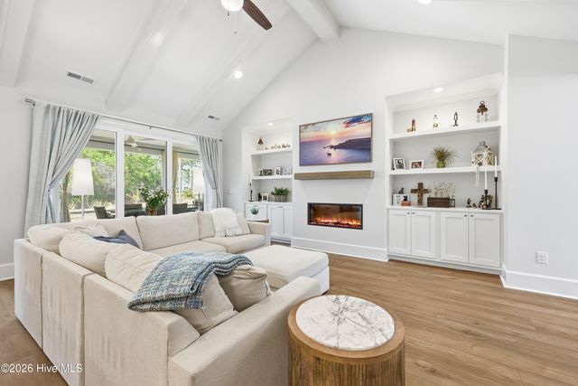 1064 Mayfair Way SW, Sunset Beach, NC 28468