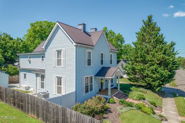 123 East Unaka Avenue, Johnson City, TN 37601