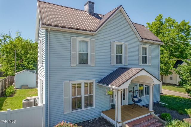 123 East Unaka Avenue, Johnson City, TN 37601