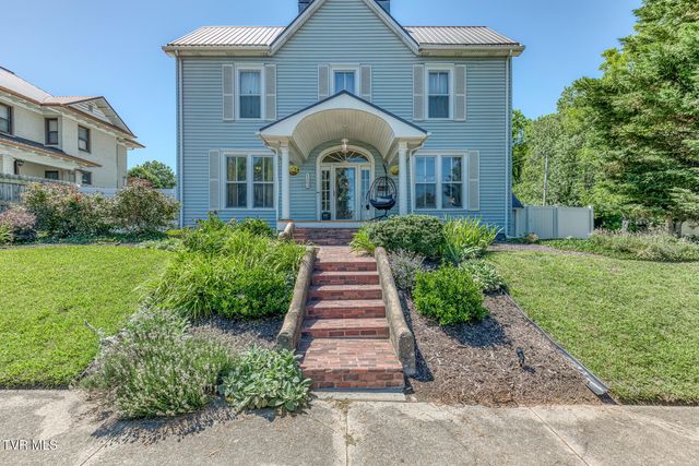 123 East Unaka Avenue, Johnson City, TN 37601