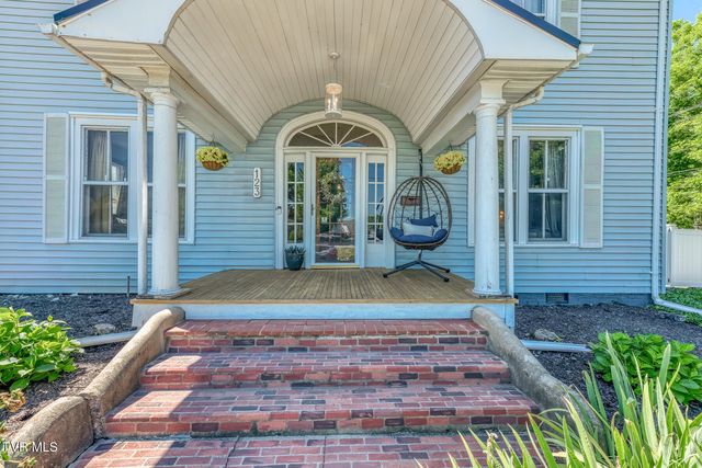 123 East Unaka Avenue, Johnson City, TN 37601