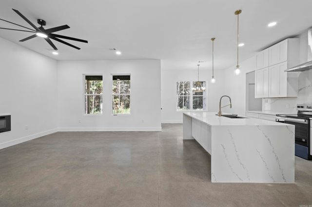 1712 Seattle Slew Street, Searcy, AR 72143