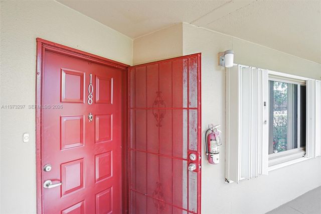 901 SW 138th Ave 108C, Pembroke Pines, FL 33027