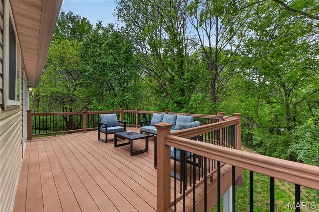 22 Eagle Spur Court, St Charles, MO 63303