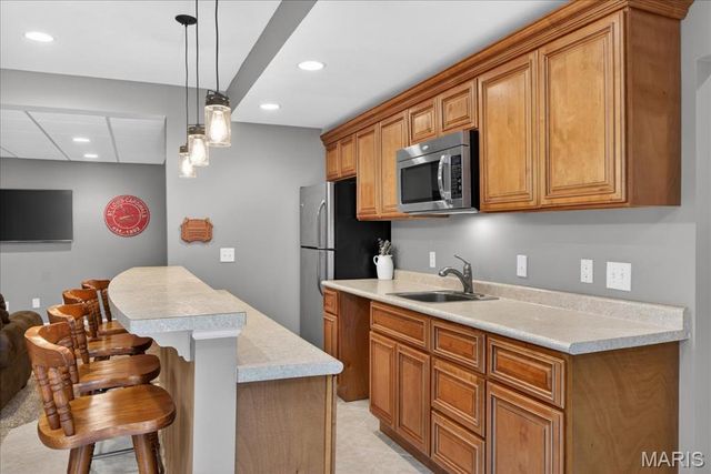 22 Eagle Spur Court, St Charles, MO 63303