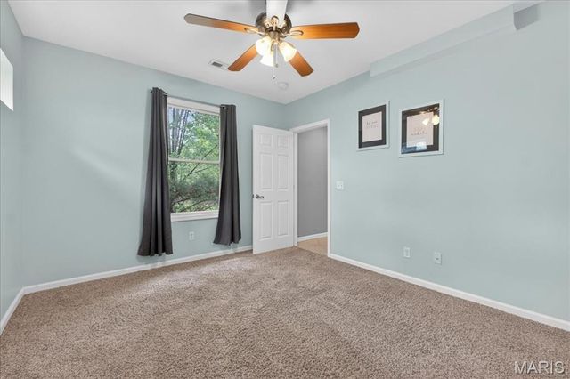 22 Eagle Spur Court, St Charles, MO 63303