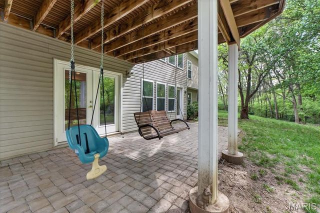 22 Eagle Spur Court, St Charles, MO 63303