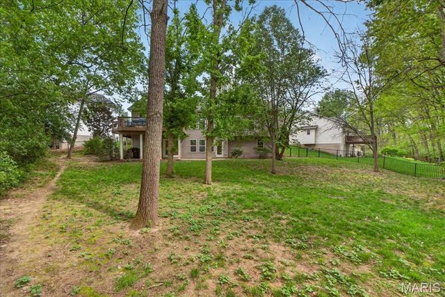 22 Eagle Spur Court, St Charles, MO 63303