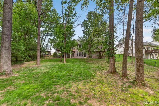 22 Eagle Spur Court, St Charles, MO 63303