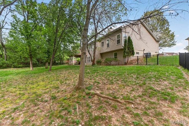 22 Eagle Spur Court, St Charles, MO 63303