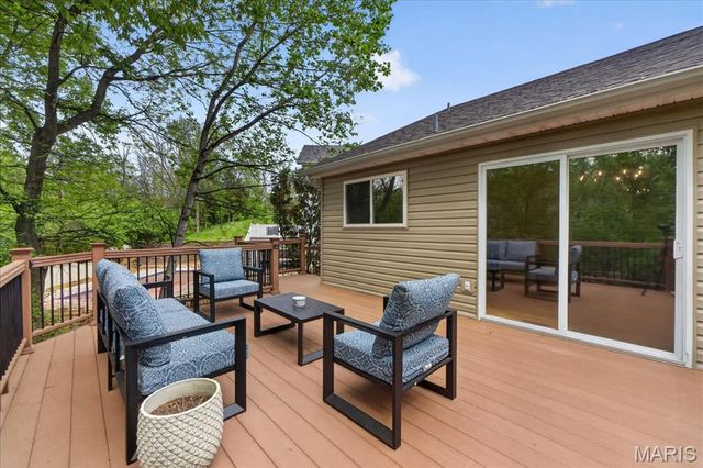 22 Eagle Spur Court, St Charles, MO 63303