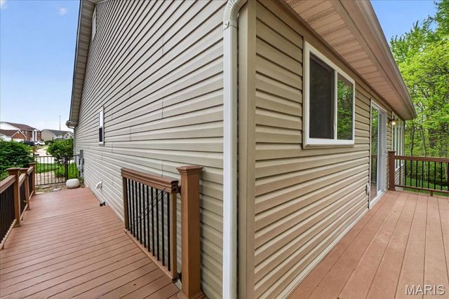 22 Eagle Spur Court, St Charles, MO 63303