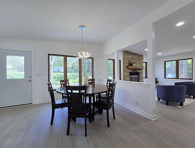 18400 Beverly Hills DRIVE, Brookfield, WI 53045