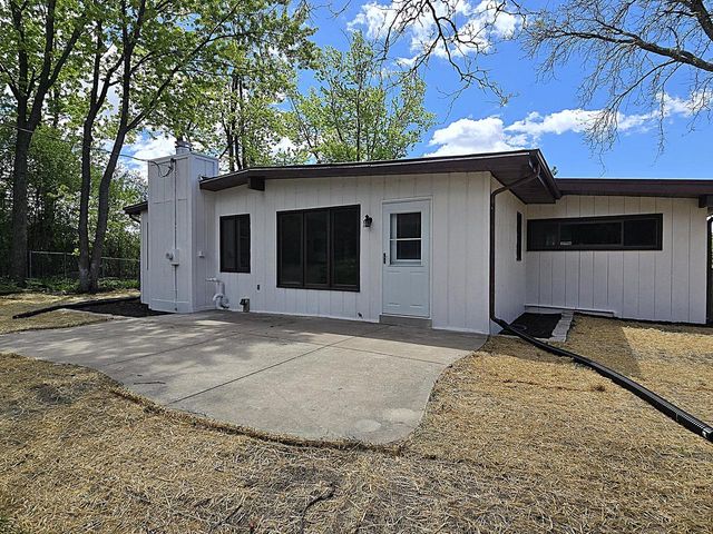 18400 Beverly Hills DRIVE, Brookfield, WI 53045