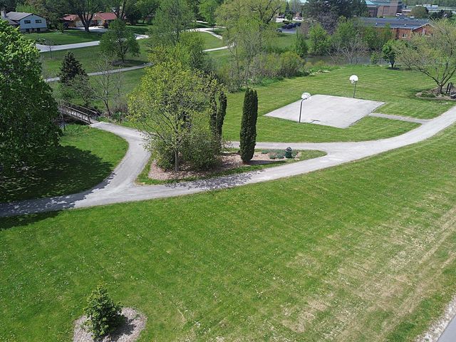 18400 Beverly Hills DRIVE, Brookfield, WI 53045
