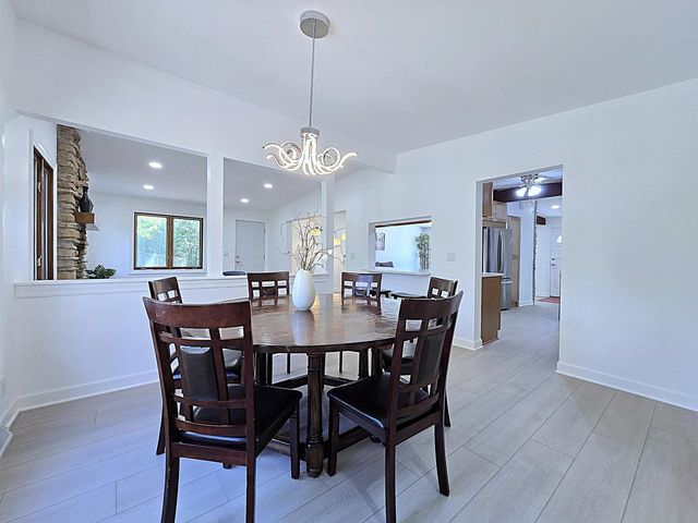 18400 Beverly Hills DRIVE, Brookfield, WI 53045