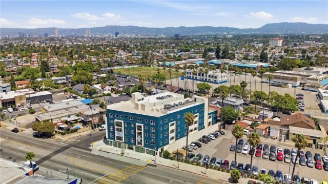 1818 S Norton Avenue 407, Los Angeles, CA 90018