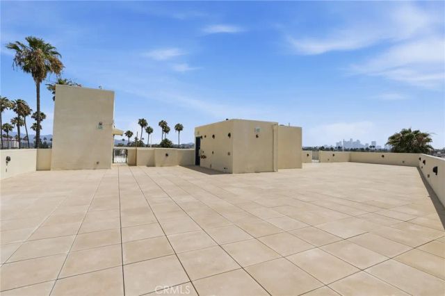 1818 S Norton Avenue 407, Los Angeles, CA 90018