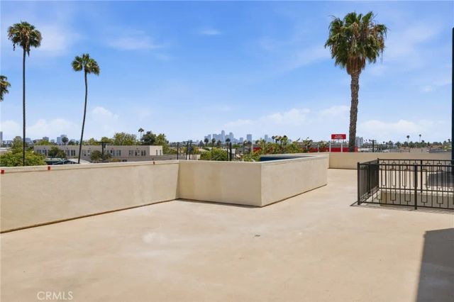 1818 S Norton Avenue 407, Los Angeles, CA 90018