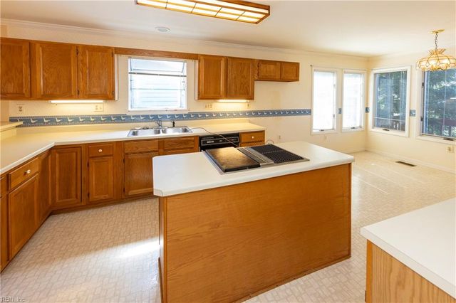 929 Kela CRES, Virginia Beach, VA 23451