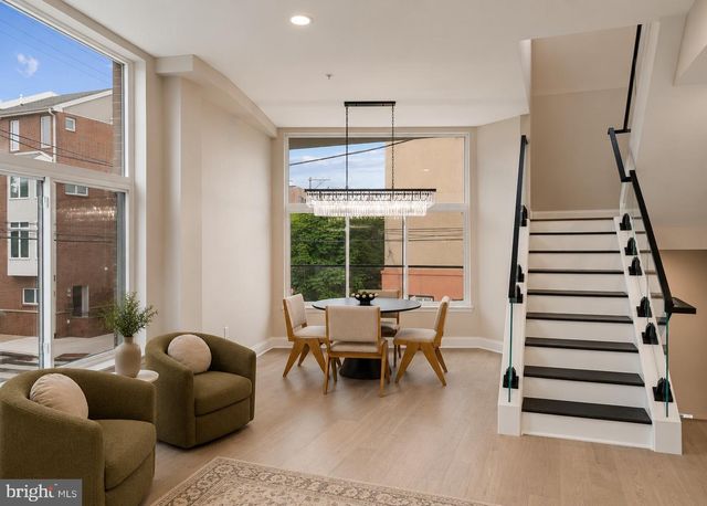 246 MONTROSE ST, Philadelphia, PA 19147