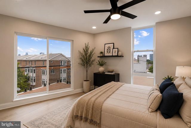246 MONTROSE ST, Philadelphia, PA 19147