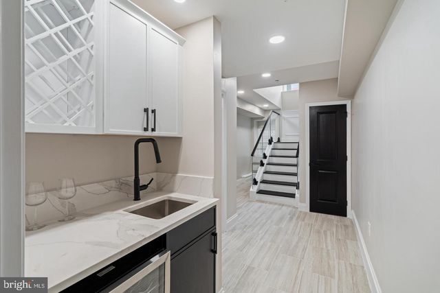 246 MONTROSE ST, Philadelphia, PA 19147