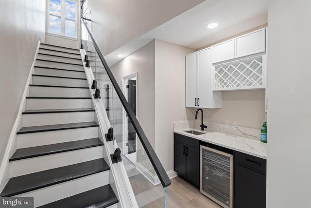 246 MONTROSE ST, Philadelphia, PA 19147
