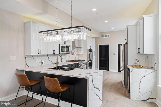 246 MONTROSE ST, Philadelphia, PA 19147