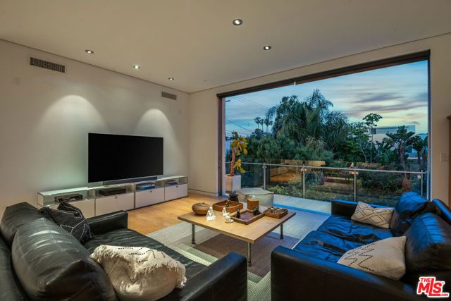 716 Brooks Avenue, Venice (los Angeles), CA 90291