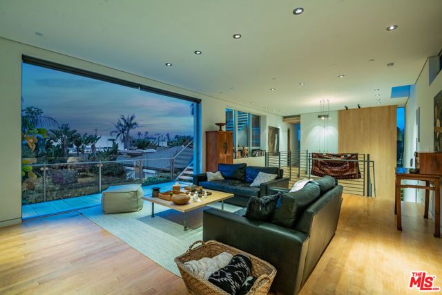 716 Brooks Avenue, Venice (los Angeles), CA 90291