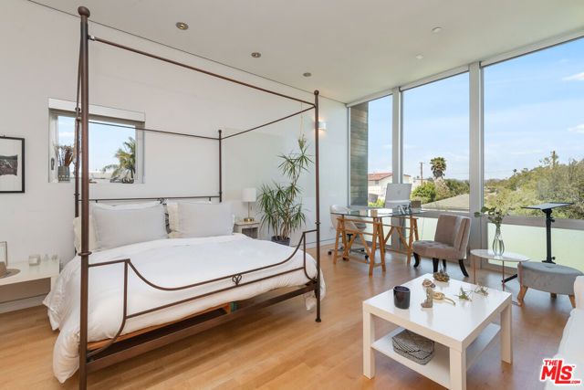 716 Brooks Avenue, Venice (los Angeles), CA 90291