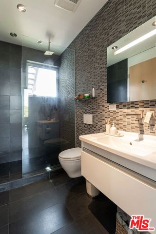 716 Brooks Avenue, Venice (los Angeles), CA 90291