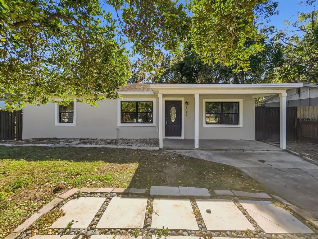 Image 8 of property listing at 3017 E IDLEWILD AVENUE, Tampa, FL 33610