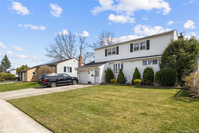 21 Darewood Lane, Valley Stream, NY 11581