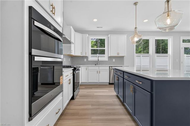 1356 Narrow WAY, Virginia Beach, VA 23451