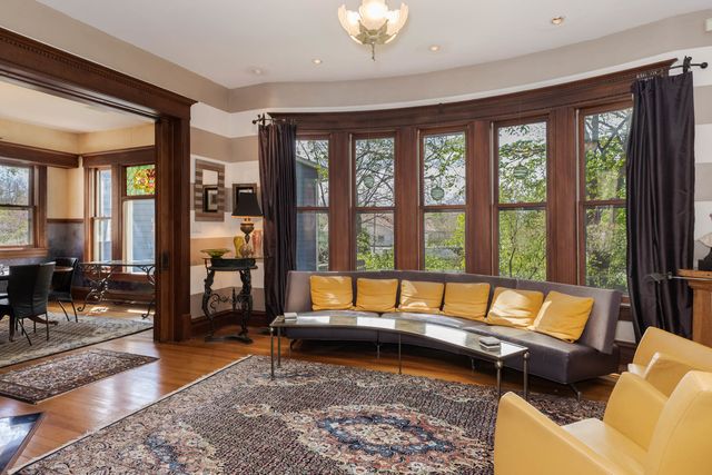 5 Broadway Place, Normal, IL 61761