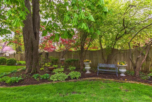 5 Broadway Place, Normal, IL 61761