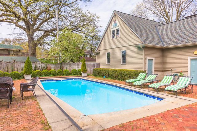 5 Broadway Place, Normal, IL 61761