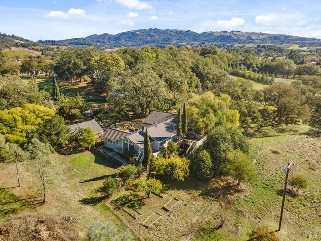 4050 Sonoma Mountain Rd, Santa Rosa, CA 95404