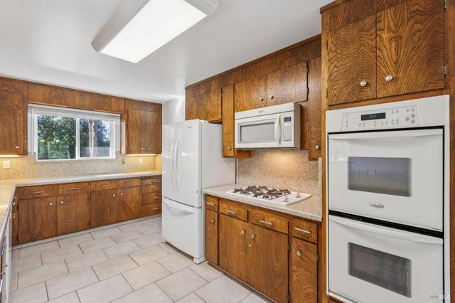 4050 Sonoma Mountain Rd, Santa Rosa, CA 95404