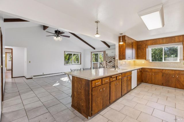 4050 Sonoma Mountain Rd, Santa Rosa, CA 95404