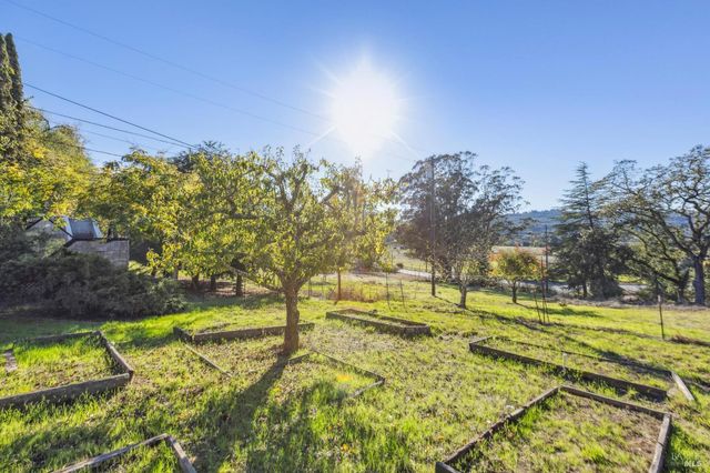 4050 Sonoma Mountain Rd, Santa Rosa, CA 95404