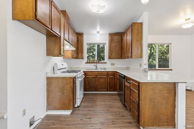 4050 Sonoma Mountain Rd, Santa Rosa, CA 95404