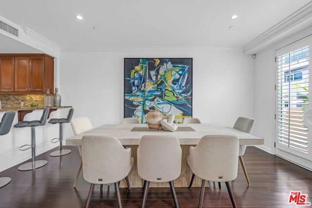 143 N Arnaz Drive 304, Beverly Hills, CA 90211