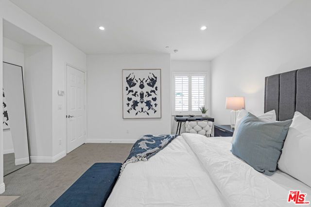 143 N Arnaz Drive 304, Beverly Hills, CA 90211